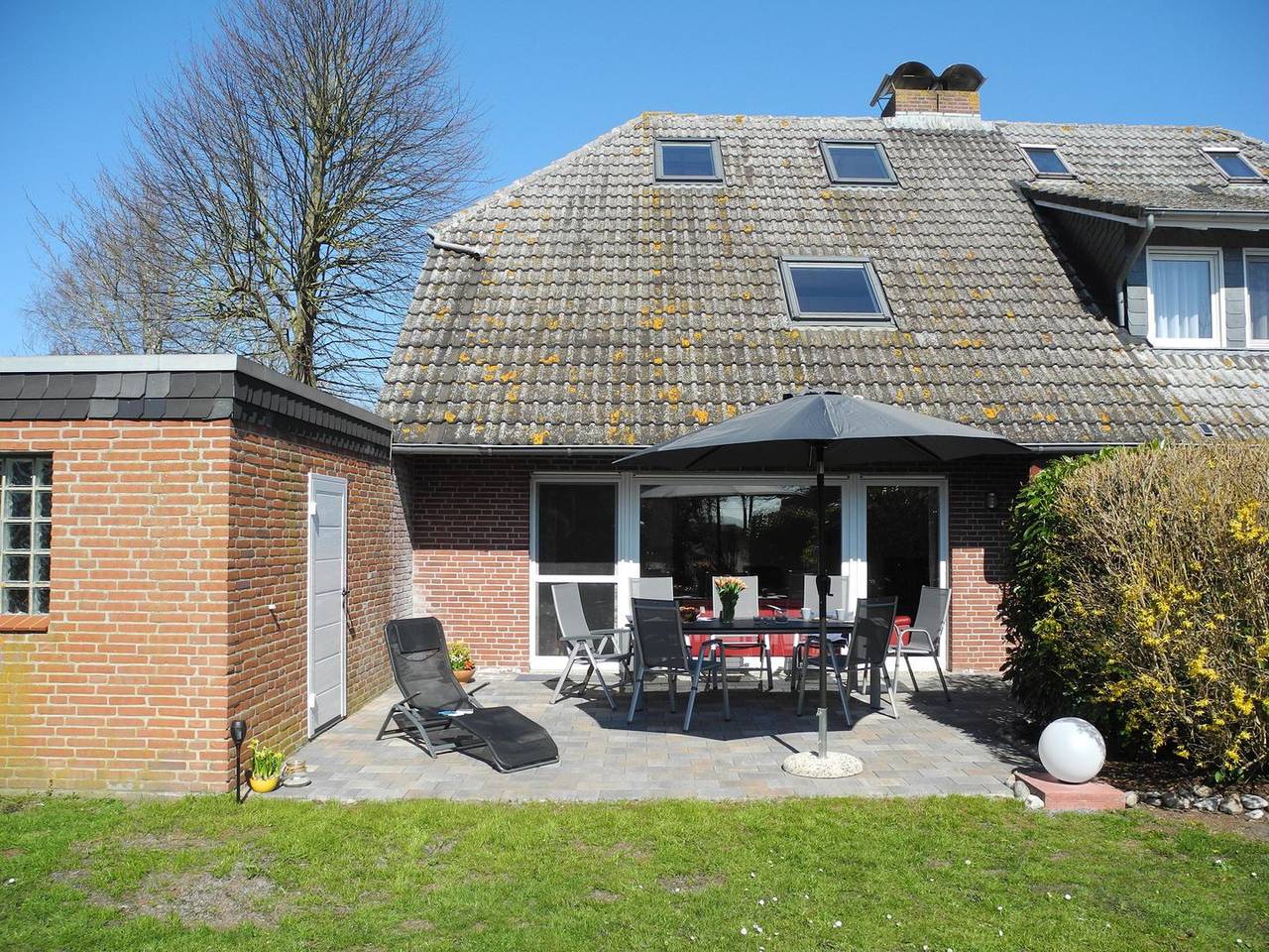 Ferienhaus Keinemann – 125 m² mit Kamin, großem Garten & Nähe Naturstrand in Püttsee, Fehmarn