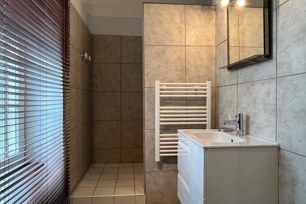 Superbe villa: 3 suites (ch/sdb) avec piscine privative et air conditionné in Trausse, Région de Carcassonne