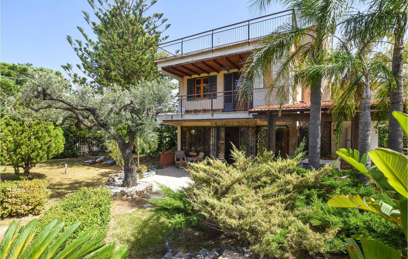 Apartamento con vistas al mar, aire acondicionado, aparcamiento y terraza - Giardinello 2km in Borgetto, Provincia de Palermo