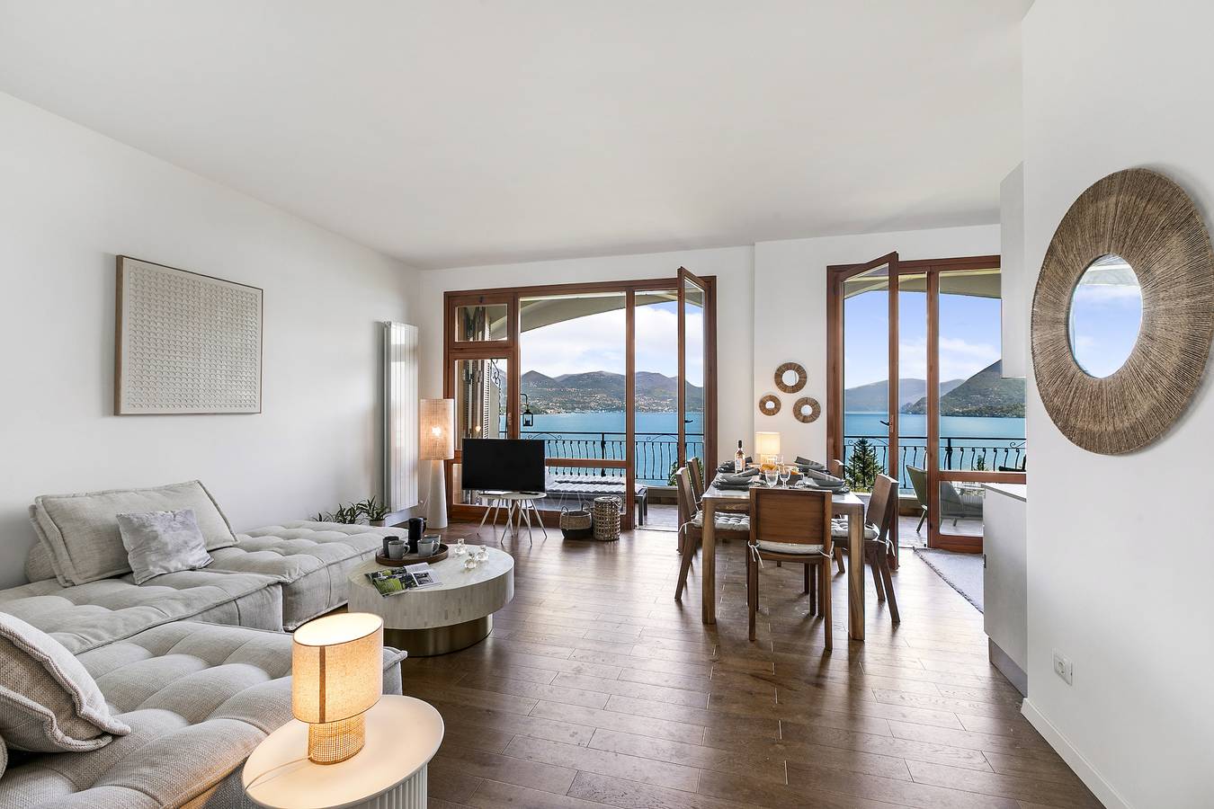 Ganze Wohnung, Elegant Panorama Lake View With Pool in Stresa, Comune di Stresa