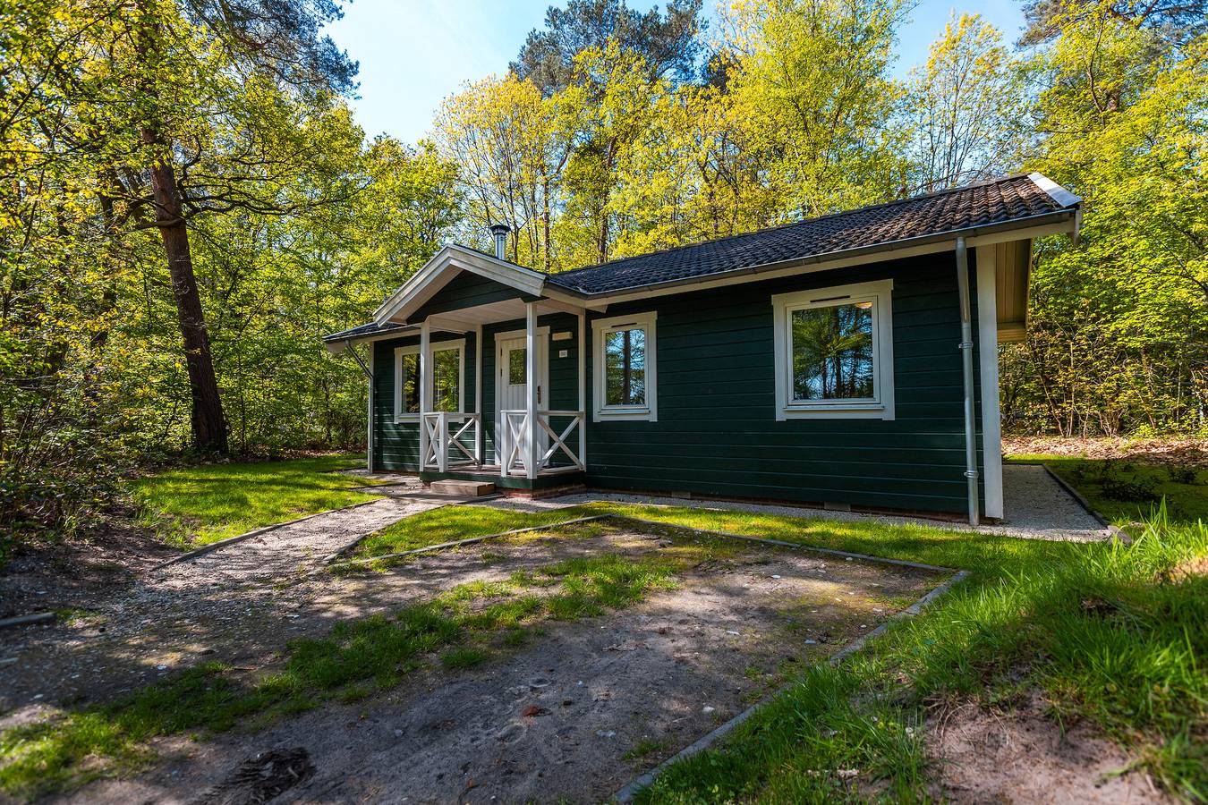 Vakantiepark De Wiltzangh — Vennenborg Lodge Met Hottub | 6 personen in Nationaal Park Dwingelderveld
