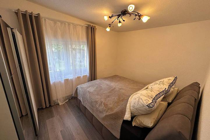 Ferienwohnung für 4 Personen, mit Terrasse und Garten in Leuben - 2