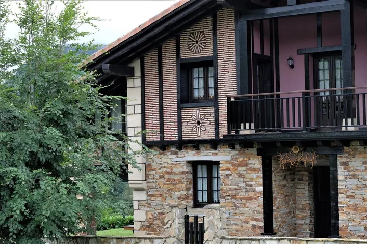 Casa de vacaciones para 5 personas, con vistas además de terraza y jardín - 1