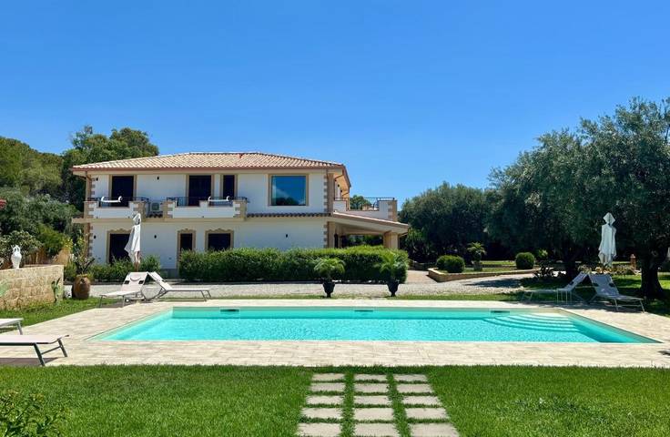 B&b per 2 persone, con Balcone e Terrazza nonché Giardino e Piscina a Isola di Capo Rizzuto