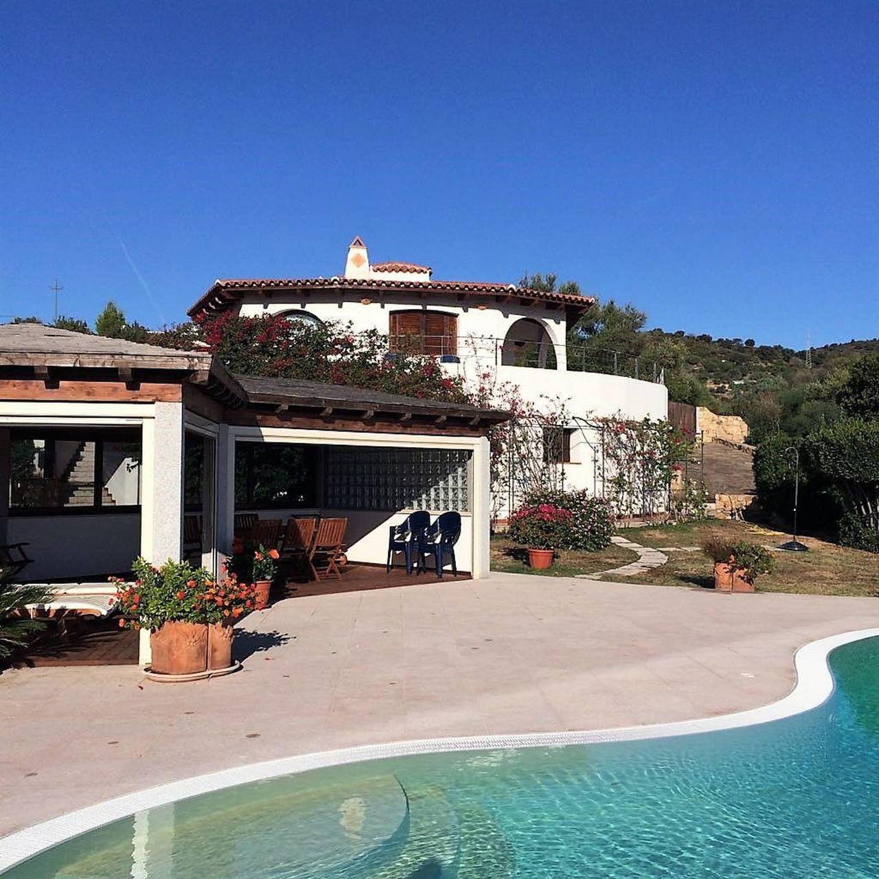 Villa Runcina con vista mare, Wi-Fi e piscina privata in San Teodoro, Olbia-Tempio