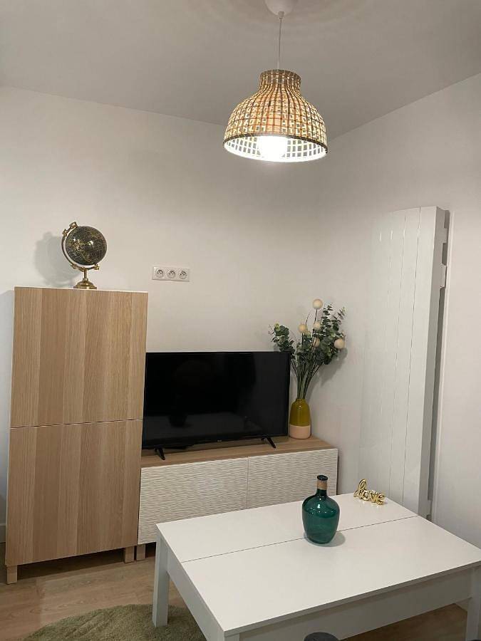Appartement entier, One-Bedroom Apartment in Houdan, Yvelines