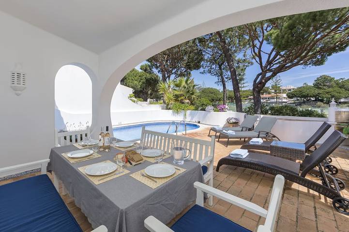 Villa für 8 Personen, mit Terrasse - 1