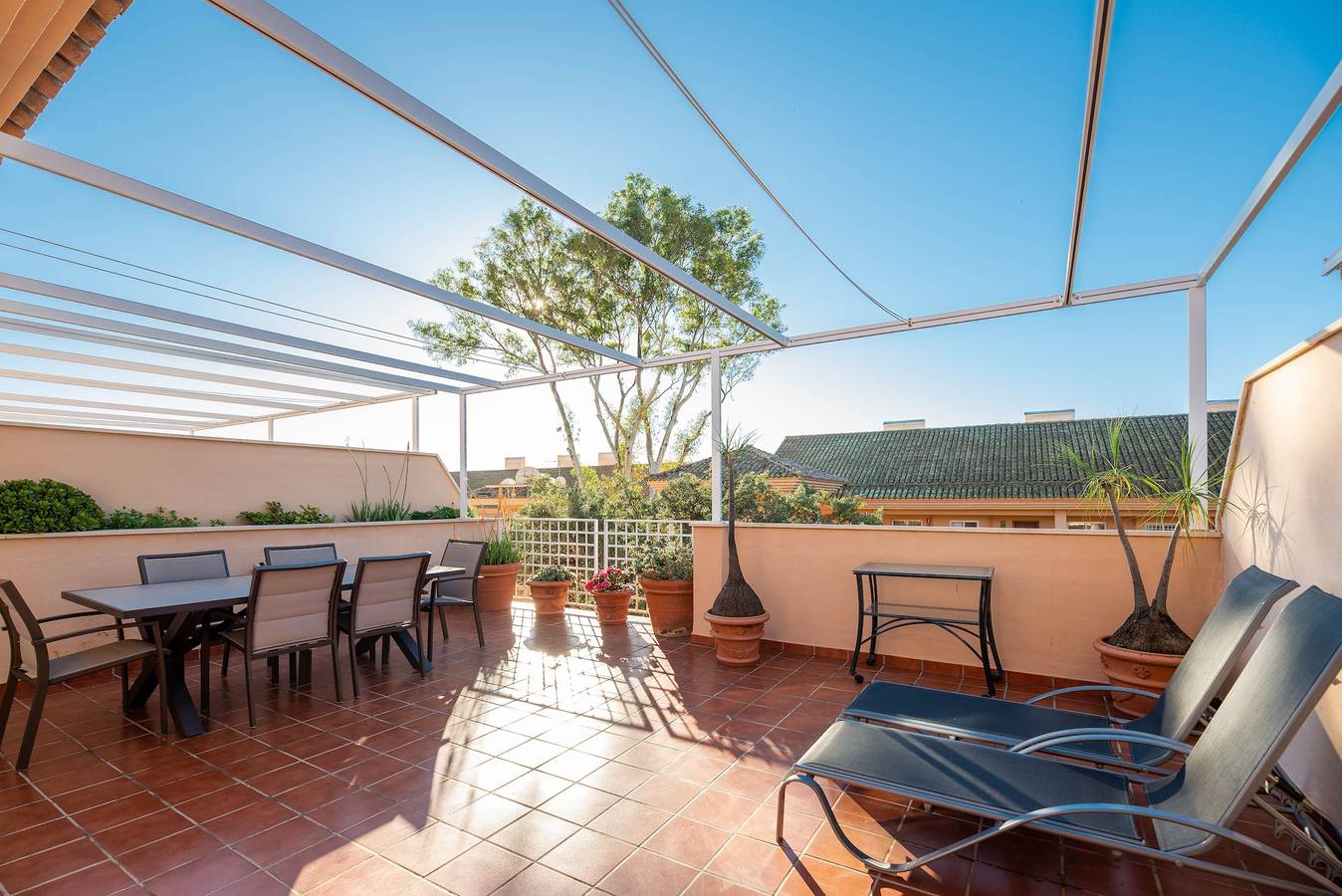 Ático en Elviria con Piscina Comunitaria, Wi-Fi y Aire Acondicionado in Marbella Este, Marbella