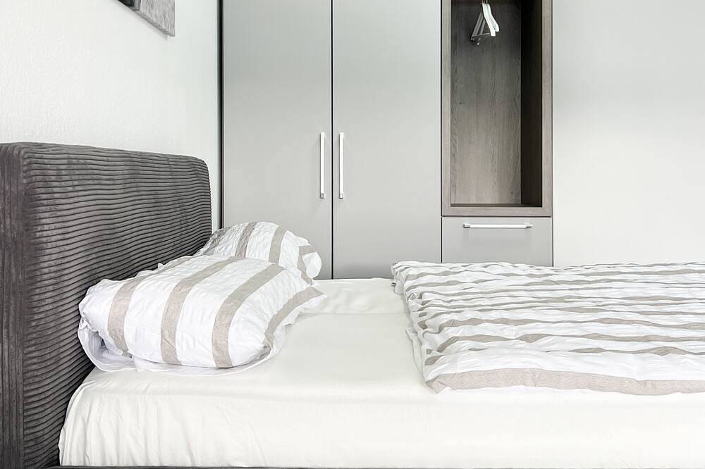 Entire apartment, Modern apartment with style in city location in Karlsruhe, Rhine Plain