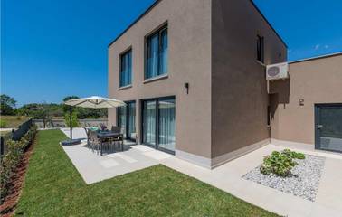 Ferienhaus für 6 Personen, mit Garten und Terrasse in Poreč