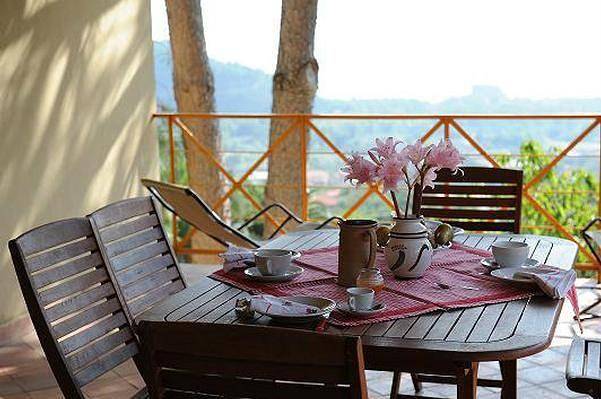 Entire holiday apartment, Holiday flat with shared pool in Centola, Cilento