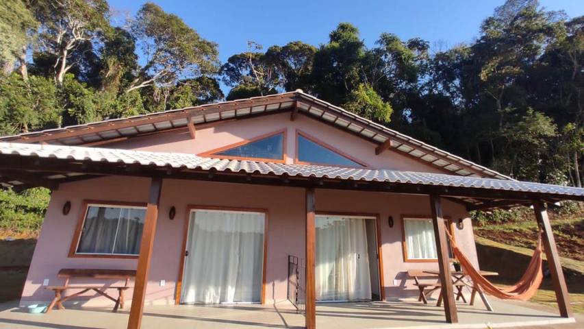 Casas e apartamentos de temporada para 4 pessoas, com vista e terraço e ainda jardim, com animais de estimação em Aracê