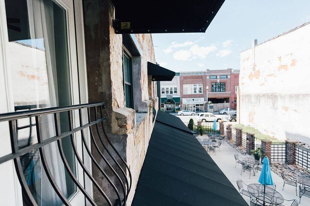 Ganze Wohnung, Sanctuary Co Loft in Downtown Johnson City in Johnson City, Blue Ridge Mountains