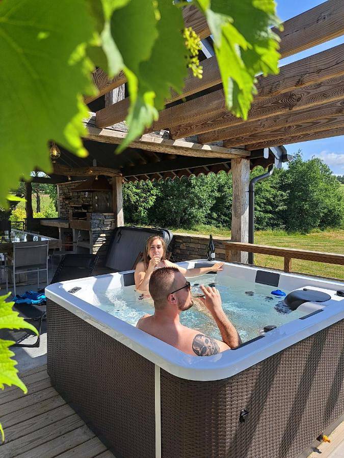 Location de vacances pour 14 personnes, avec sauna ainsi que jardin et jacuzzi dans Tailles - 4