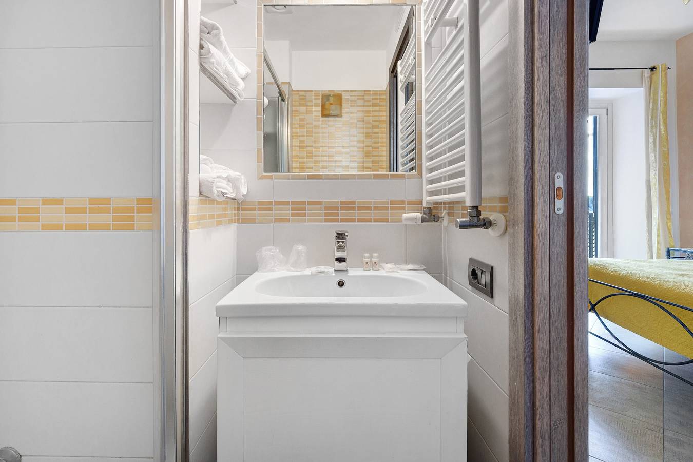 Kamer 'Camera Libeccio Vista Mare' met Uitzicht op Zee, Wi-Fi en Airconditioning, foto 9