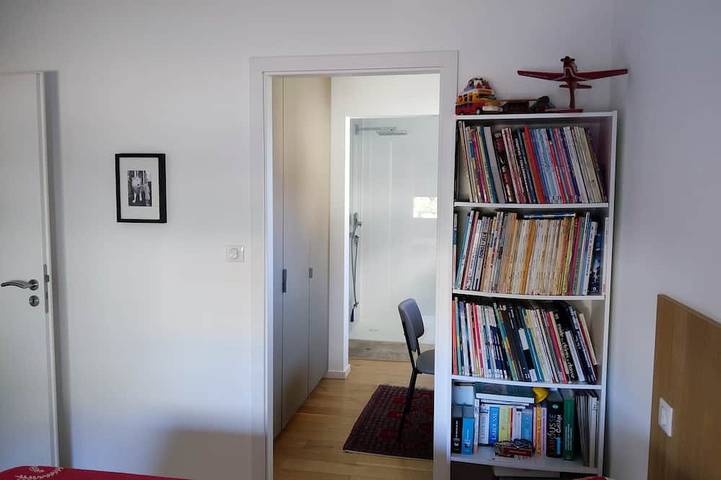 Appartement entier, Suite (chambre, Sdb) dans maison, quartier résidentiel, prestations annexes in Schiltigheim, Région de Strasbourg