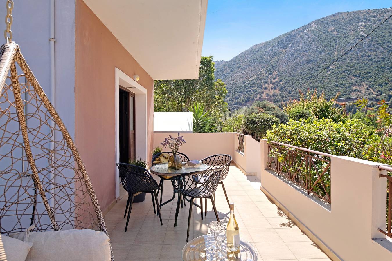 Villa 'Prolithia 1' with Sea View, Wi-Fi and Air Conditioning in Desimi Beach, Greece
