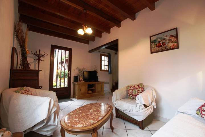 Gîte pour 4 personnes, avec terrasse ainsi que jardin et jacuzzi à Saint-Étienne-de-Baïgorry - 3