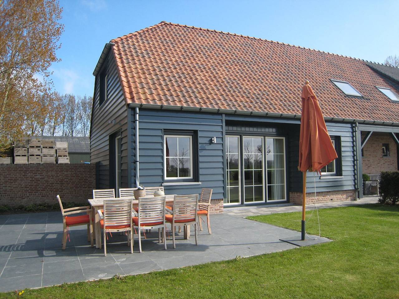 Maison de vacances rurale avec piscine extérieure et sauna. in Zuidzande, Flandre zélandaise