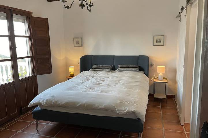 Amazing villa, superb views, close to village, private pool in Canillas de Aceituno, Cordillera Penibética