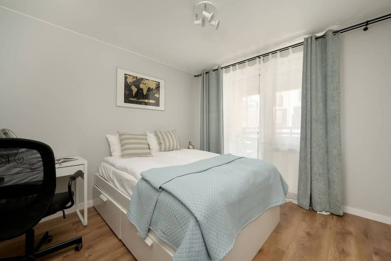 Entire apartment, Partynicka 7A Wroc aw Partynice 2 Balconies in Wrocław, Lower Silesia