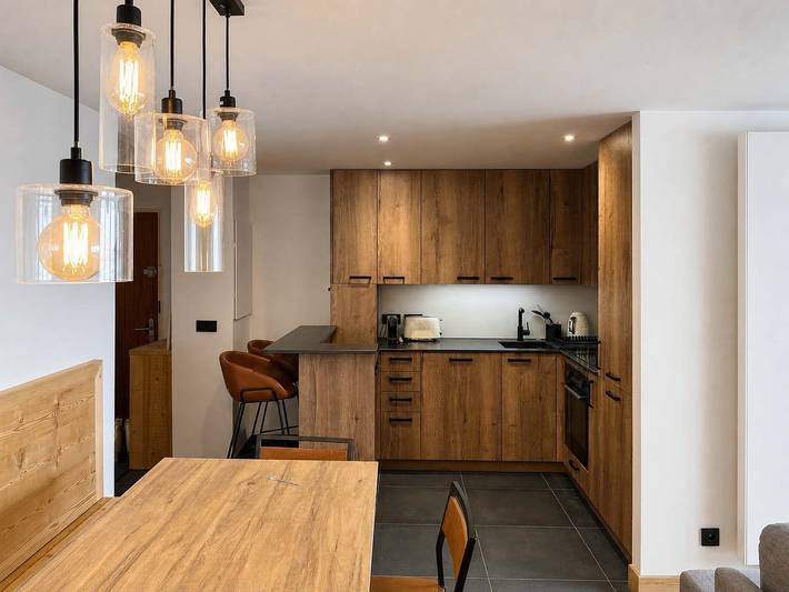 Appartement entier, Ski-in out Apt with Mountain Views and Parking in Courchevel 1650 (Moriond), Saint-Bon-Tarentaise