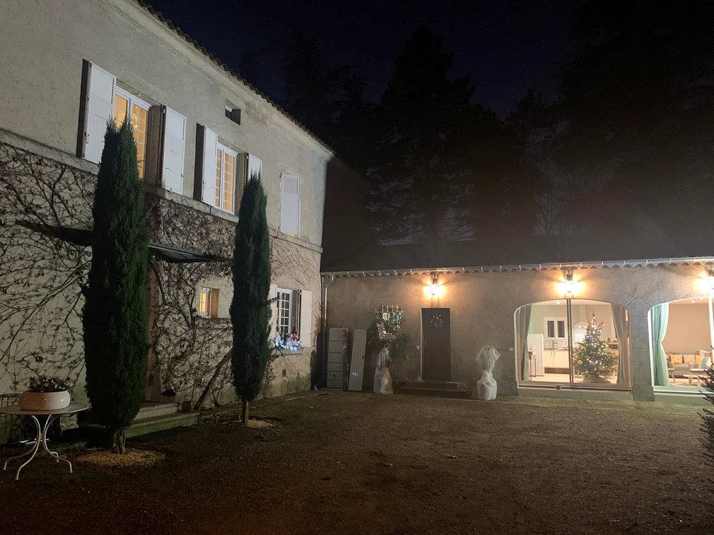 Appartement dans une propriété avec piscine/La Villa de Lise in Romans-sur-Isère, Région de Valence