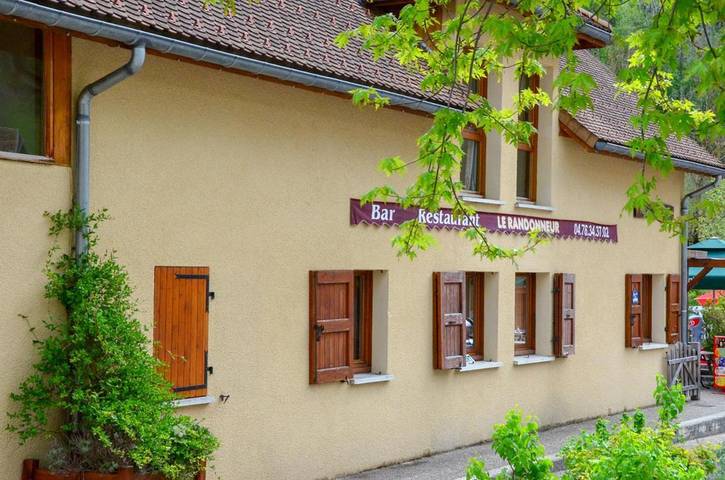 Hôtel pour 4 personnes, avec terrasse et vue, animaux acceptés