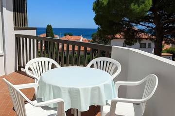 Gîte pour 4 personnes, avec balcon et piscine dans Le Racou