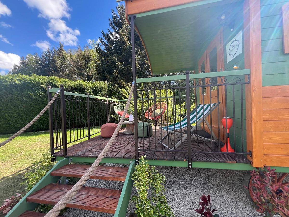 Double Room with Pool View in Quingey, Jura Francais