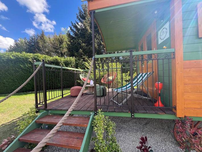 Location de vacances pour 4 personnes, avec vue ainsi que piscine et jardin à Quingey - 3