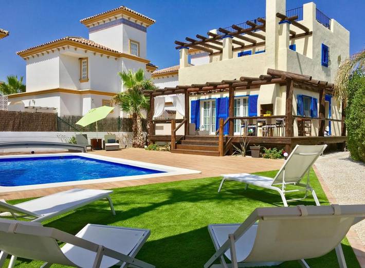 Villa voor 14 personen, with Balkon and Terras as well as Tuin and Zwembad in Vera