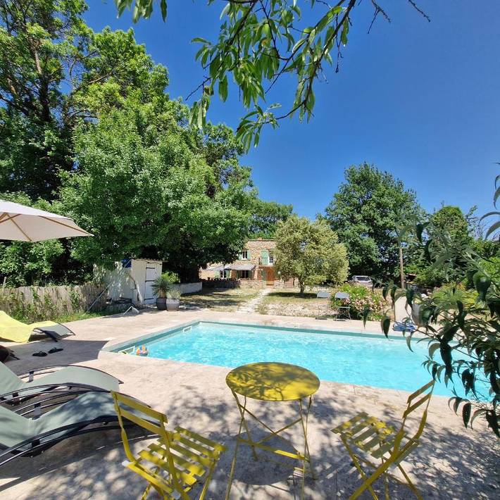 Chalet para 7 personas, con terraza además de piscina y jardín - 1