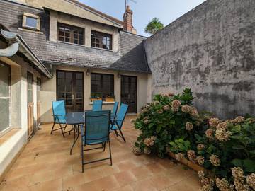 Gîte pour 3 personnes, avec terrasse à Le Blanc