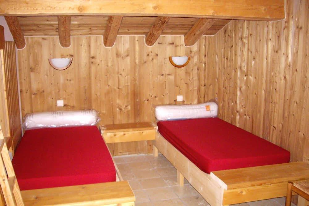 Orelle - Maison de caractère, spacieuse et chaleureuse, 94 m², 7 personnes. in Orelle, Massif de la Vanoise