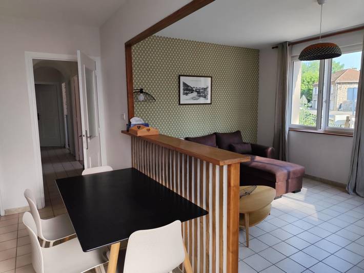 Apartamento entero, Apartamento «Le Cosy De La Bourne» 2 dormitorios, vistas a la montaña y Wi-Fi in Saint-Nazaire-en-Royans, Parc naturel régional du Vercors
