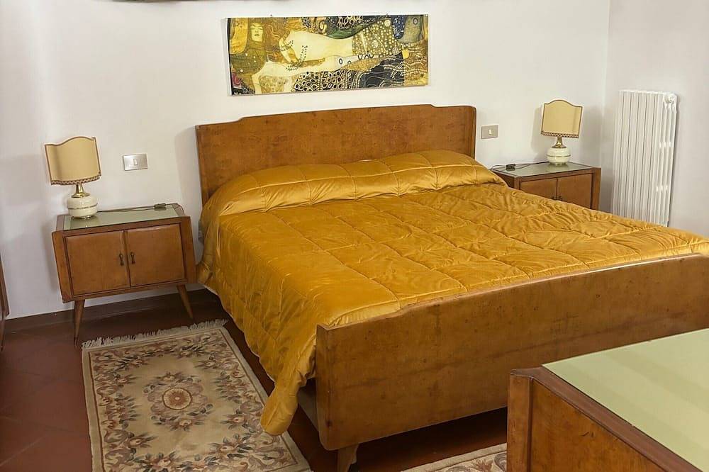 Entire apartment, Cozy apartment 3 km from Maranello, the city of Ferrari in Maranello, Modena Province