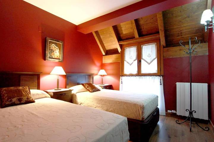 Ganze Wohnung, Charmantes Escarrilla Duplex Apartment in Escarrilla, Sallent de Gállego