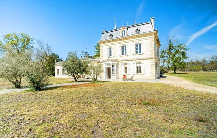 Gîte pour 3 personnes, avec jardin à Ayguemorte-les-Graves