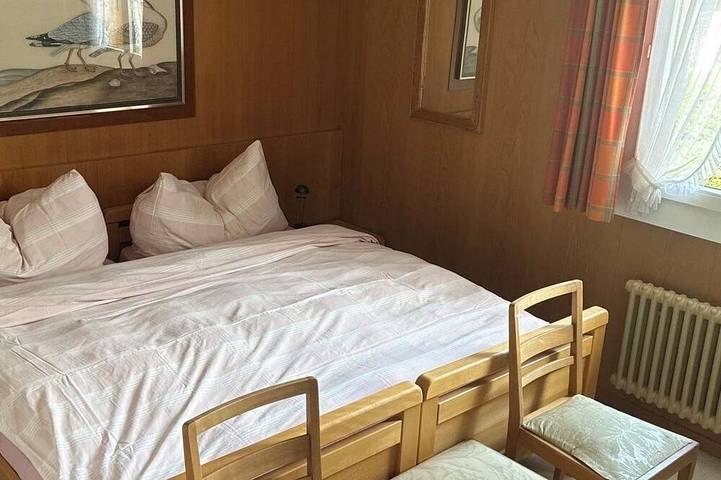 Ganze Wohnung, La Sarine 124 Appartement/Fewo, Dusche oder Bad, Wc 4-Bettwohnung in Gstaad, Saanen