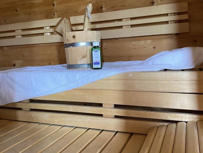 Ferienwohnung für 6 Personen, mit Terrasse und Garten sowie Sauna in Esgrus - 4