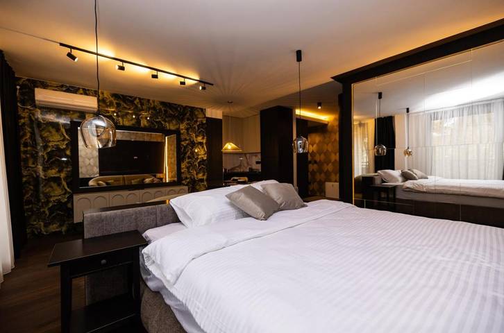 Location de vacances pour 2 personnes, avec balcon et jacuzzi à Novi Sad