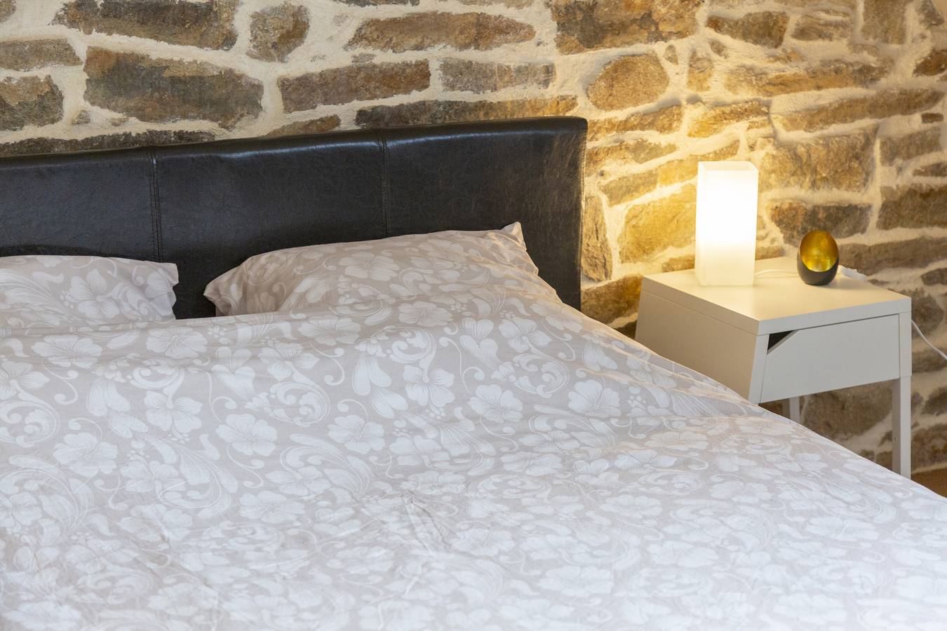 Holiday Home 'Belle Maison 6pers 1km De La Mer' with Private Terrace, Private Garden and Wi-Fi in Plouhinec (Finistère), Côte de Cornouaille