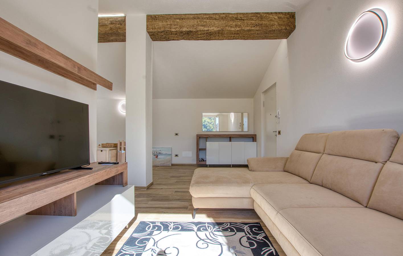 Ganze Ferienwohnung, Gemütliches Apartment am Strand mit Parkplatz & WiFi in Recco, Riviera di Levante