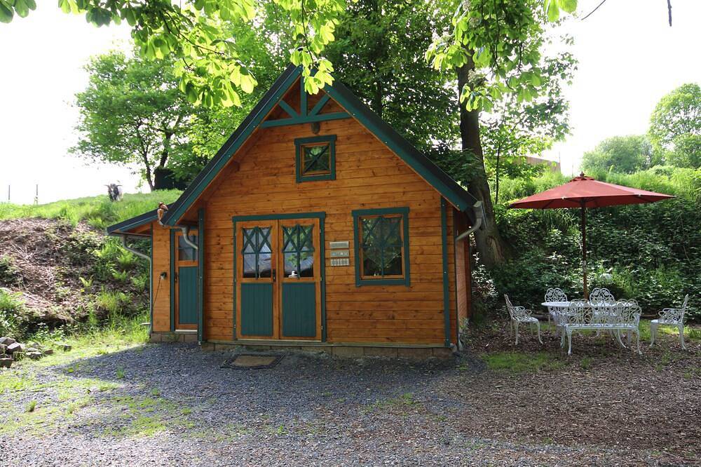 Eine Zeitreise in die 20er-Jahre - im originalgetreu restaurierten Zirkuswagen in Hundsdorf, Westerwald