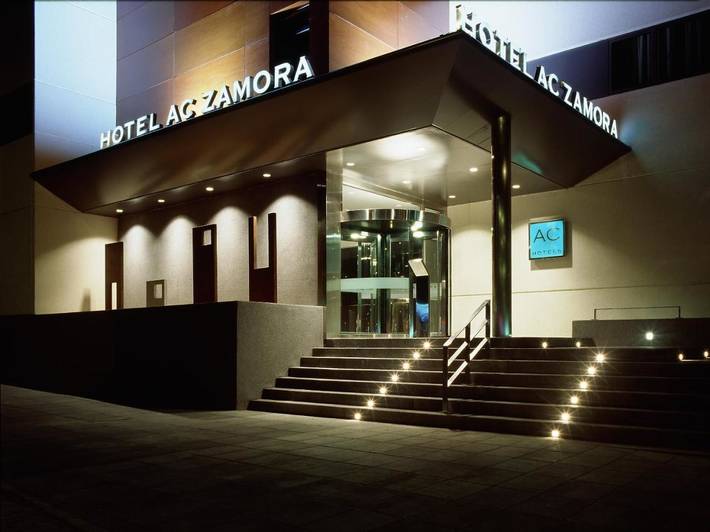 Hotel für 2 Personen - 1