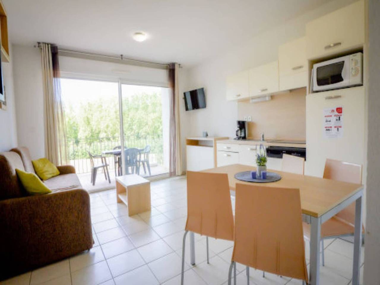 Appartement entier, Appartement à Azille près du Lac de Jouarres in Azille, Région de Carcassonne