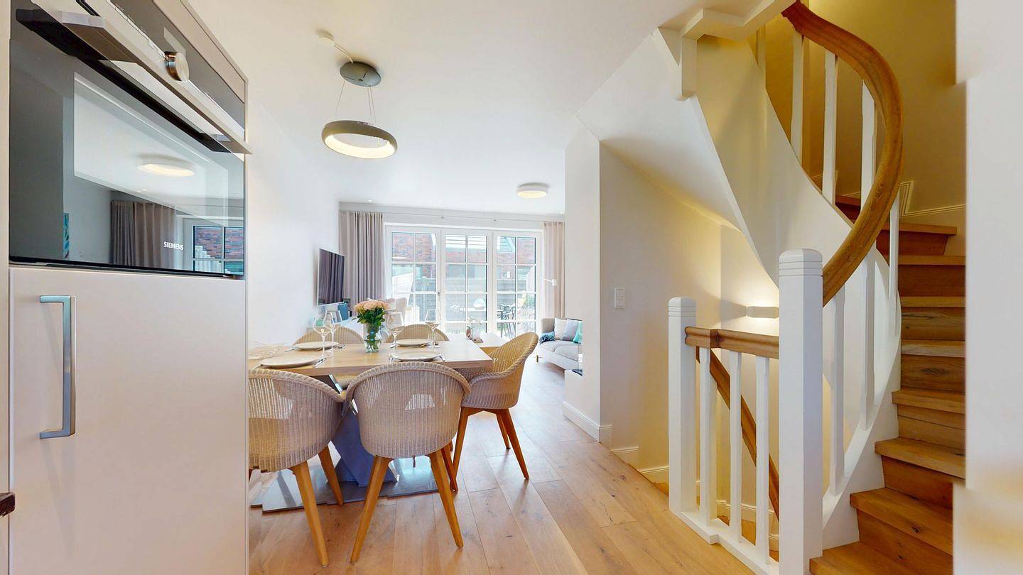 Stilvolles Ferienhaus für bis zu 5 Personen mit Sauna, Strandnähe & E-Ladestation inklusive in Hörnum, Sylt