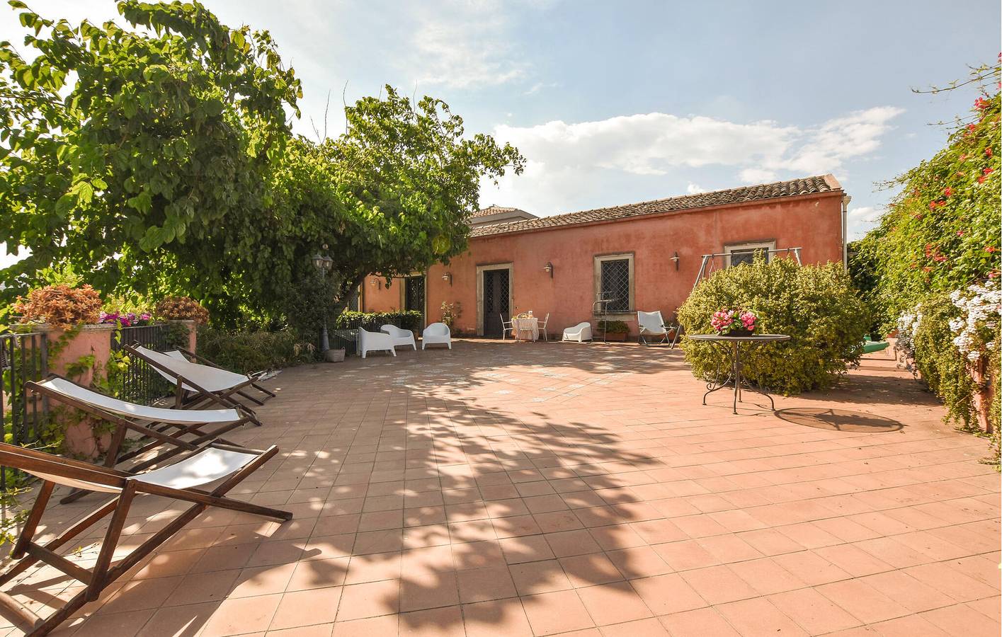 Acogedor apartamento de 1 dormitorio con wifi, aparcamiento y terraza in Pozzillo, Acireale