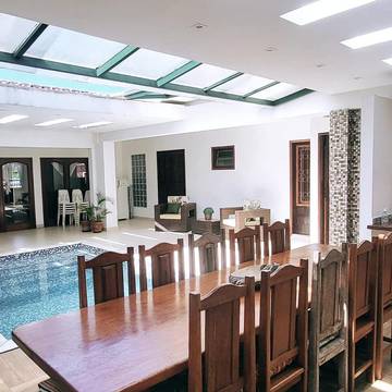 Gîte pour 5 personnes, avec vue ainsi que balcon et piscine à Ubatuba